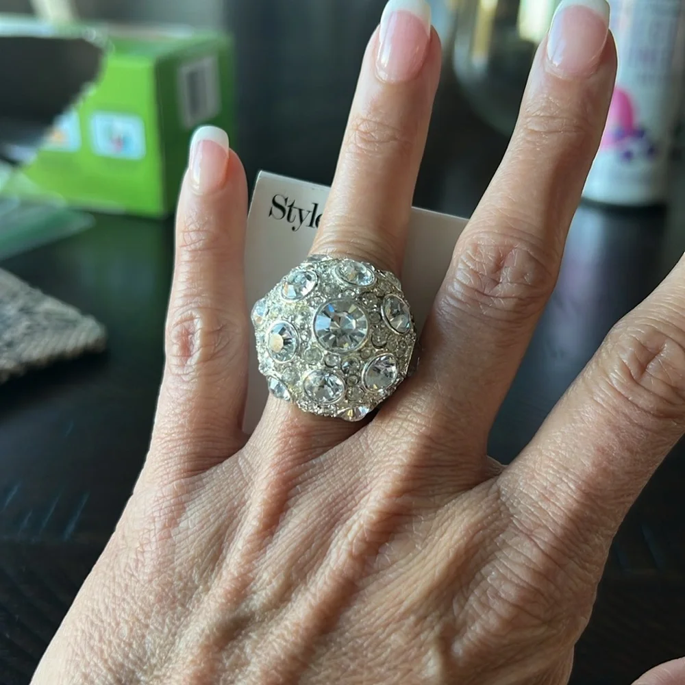 NEW Stretchy Dome Ring - Picture 2 of 5